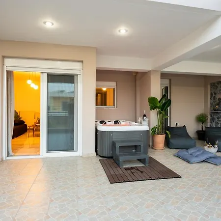 Argy Jacuzzi Suites