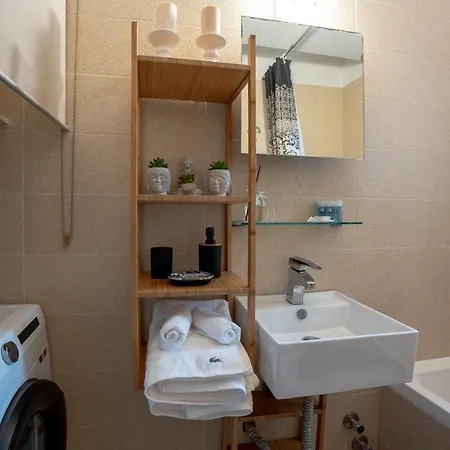 Argy Jacuzzi Suites Chalkís