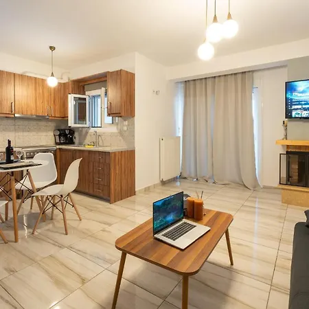 Argy Jacuzzi Suites Chalkís